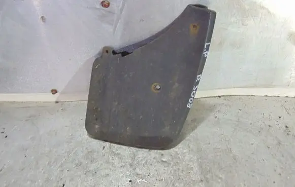 Peugeot 3008 I Front mudguard 