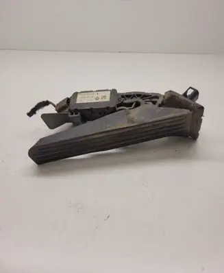 Volkswagen Golf Plus Accelerator throttle pedal 1K1721503M 6PV00889000