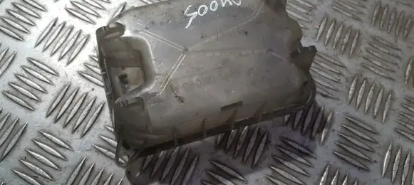 Headlight/headlamp dust cover