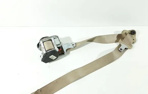 Mazda 3 I Front seatbelt 6068081