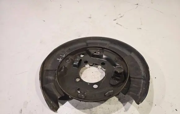 Toyota Prius+ (ZVW40) Rear brake disc plate dust cover 4650447050