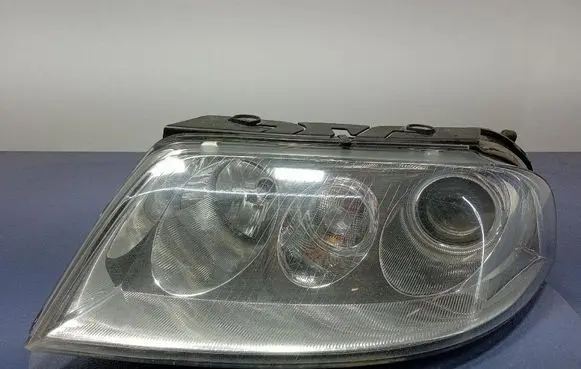 Volkswagen PASSAT B5.5 Headlight/headlamp 3B7941017M