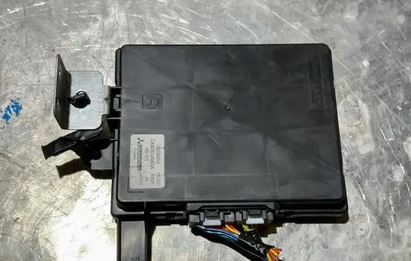 Citroen C-Crosser Fan control module 7820A055