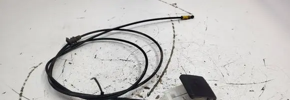 Toyota Yaris Engine bonnet (hood) release handle