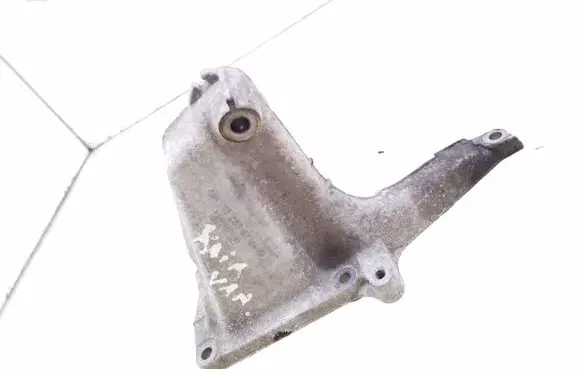 Mercedes-Benz S W220 Engine mounting bracket A1132230204