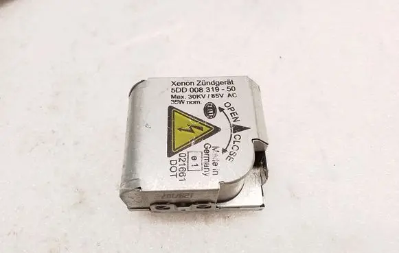 BMW X5 E53 Headlight ballast module Xenon 5DD00831950