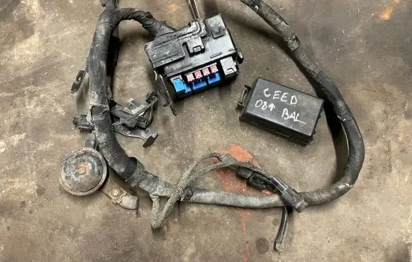 KIA Ceed Fuse box set 911161H010