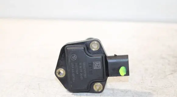BMW 1 E81 E87 Oil level sensor 7607909