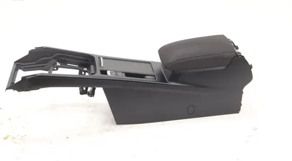 Volkswagen PASSAT B8 Other center console (tunnel) element 5784446