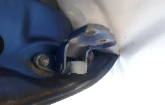 Suzuki Baleno EG Front door upper hinge