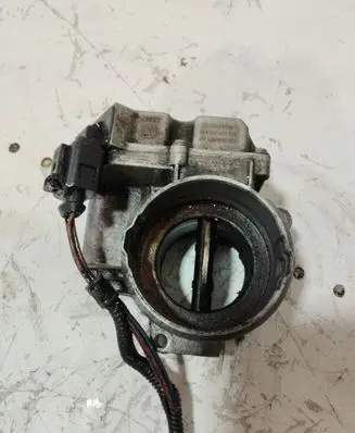 Skoda Octavia Mk2 (1Z) Throttle valve 03g128063