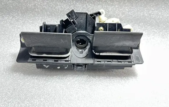 Audi A4 S4 B5 8D Tailgate/trunk/boot exterior handle 8D9827565H 4B0827565H 4B0827565D