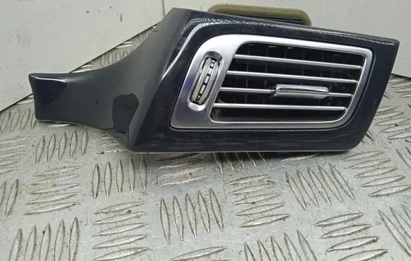 Mercedes-Benz CLS C218 X218 Dashboard side air vent grill/cover trim A2188300254