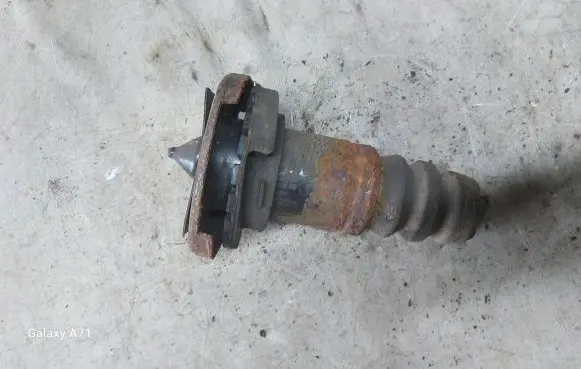 Ford Galaxy Rear coil spring rubber mount AG915599AA