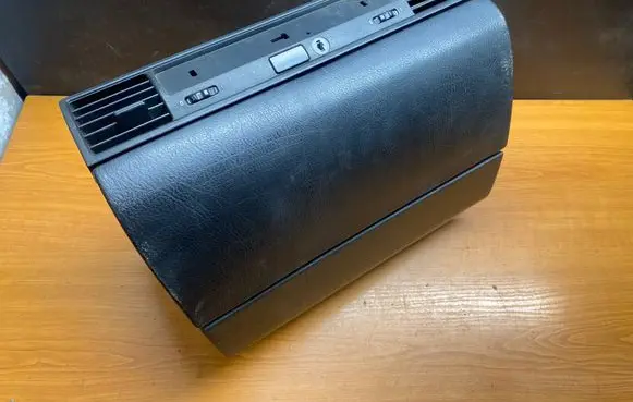 BMW 3 E36 Glove box 8153013 81712690