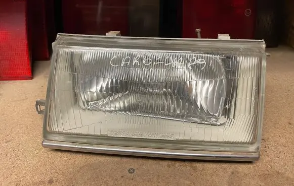 Toyota Corolla E80 Headlight/headlamp 12230 11074185