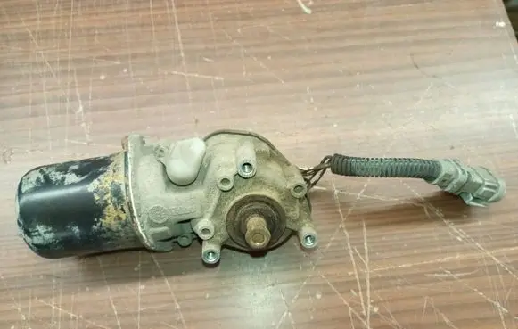 Renault Master II Wiper motor