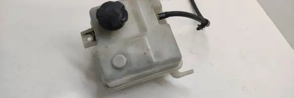 Hyundai i40 Coolant expansion tank/reservoir 