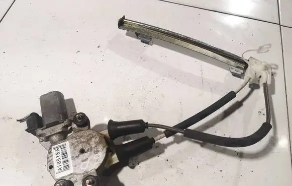 Alfa Romeo 147 Front door window regulator motor 37101001
