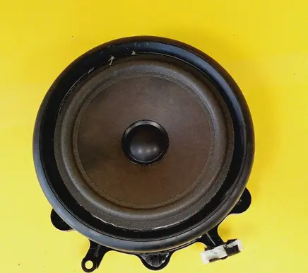 Audi A4 S4 B6 8E 8H Front door speaker 8E0035411