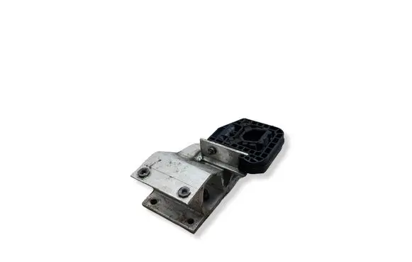 BMW X3 G01 Radiator mount bracket 7399966 8642754