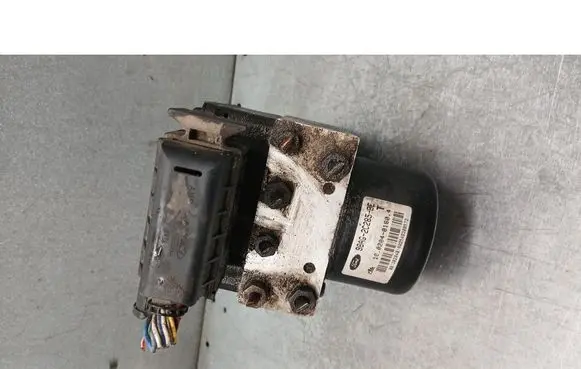 Ford Focus ABS Pump 98AG2C285BE