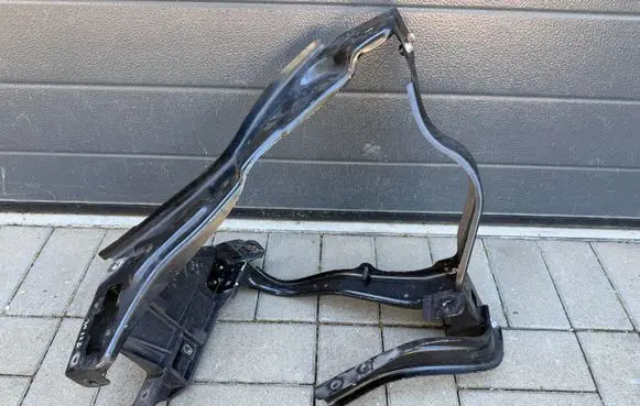 Mercedes-Benz E W212 Radiator support slam panel A212620021