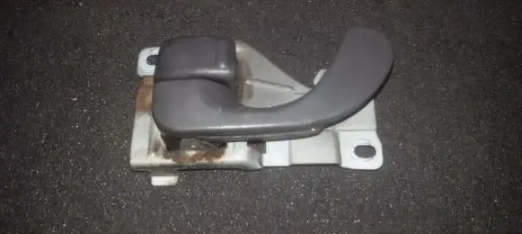 Mitsubishi Colt Front door interior handle