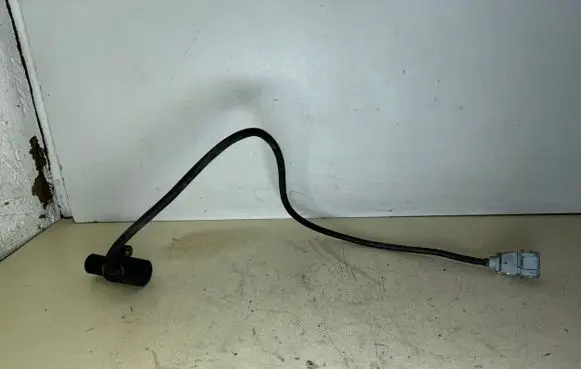 Audi A4 S4 B5 8D Crankshaft position sensor 050906433