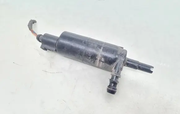 Volkswagen Golf VI Headlight washer pump 3B7955681 5ND955681 3B0955681A