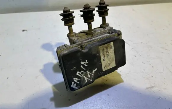 Skoda Fabia Mk2 (5J) ABS Pump 6R0907379S 6R0907379AB