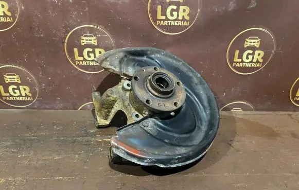 Audi A4 S4 B7 8E 8H Rear wheel hub spindle/knuckle 