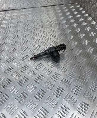 Seat Alhambra (Mk1) Fuel injector 038130073BJ 0414720229