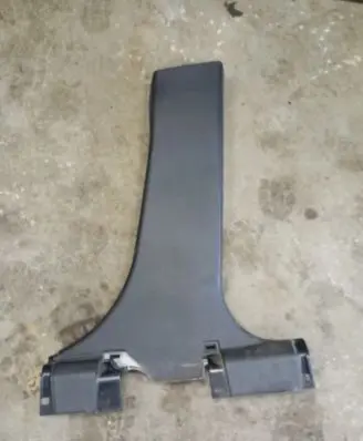 Mitsubishi Outlander (B) pillar trim (bottom) 7211A142