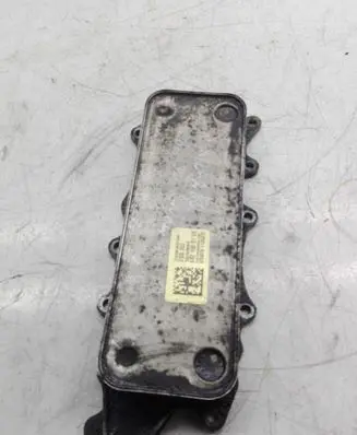 Mercedes-Benz E W211 Oil filter mounting bracket 6421800165