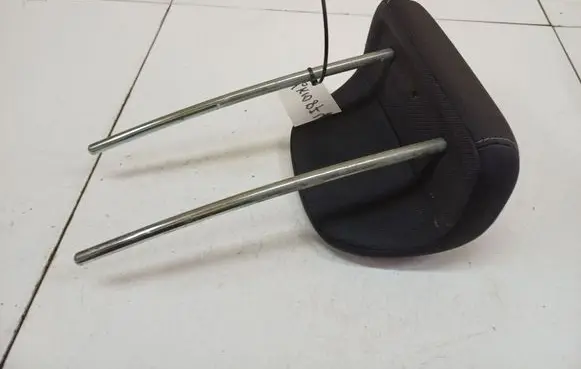 Ford Focus Front seat headrest 