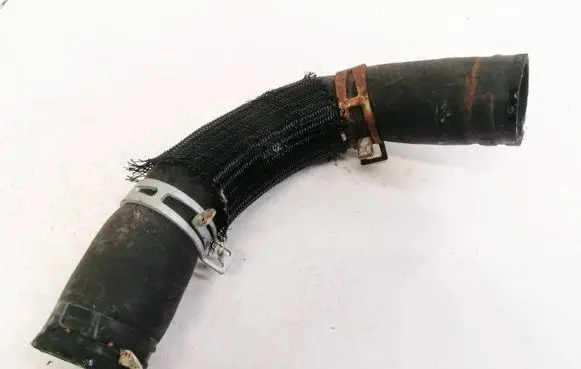 Mercedes-Benz E W212 Engine coolant pipe/hose