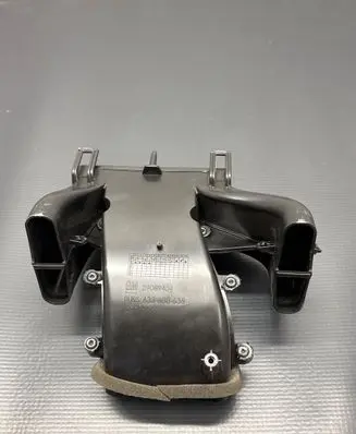 Opel Insignia B Cabin air duct channel 633688635 39089404