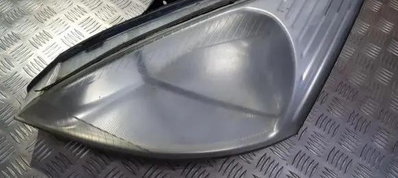 Ford Focus Headlight/headlamp