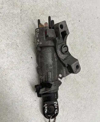 Volkswagen Polo Ignition lock 4B0905851C