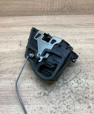 BMW X5 E53 Rear door lock 7318418
