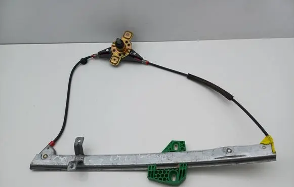 Mazda 121 SM Front door manual window regulator 