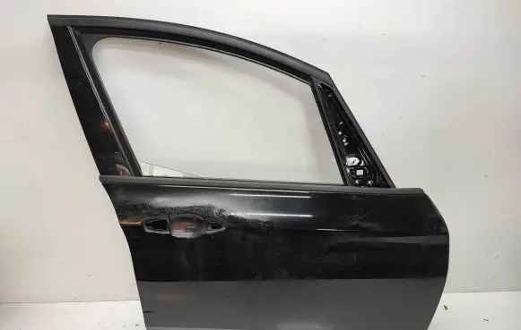 BMW 2 F46 Front door