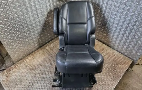 Cadillac Escalade Second row seats 