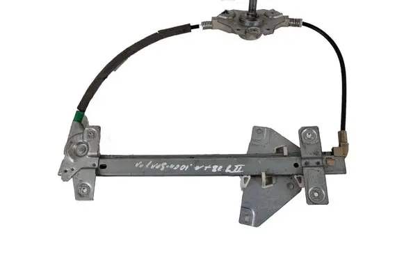 Rear door manual window regulator
