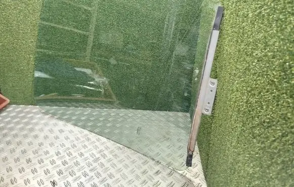 Opel Movano A Front door window/glass (coupe) DOT39AS2M33 43R00464