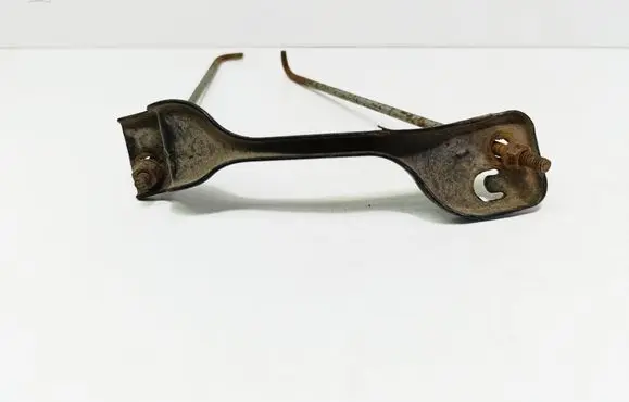 Battery bracket
