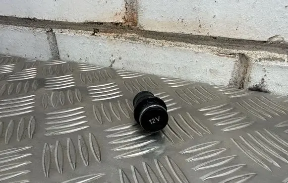Audi A6 S6 C8 4K 12 V Socket (front) 4K0919311