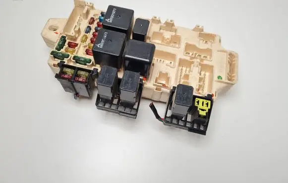 Mitsubishi Pajero Fuse module
