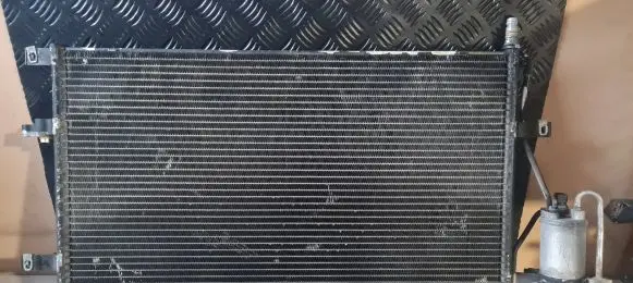 Volvo XC70 A/C cooling radiator (condenser)